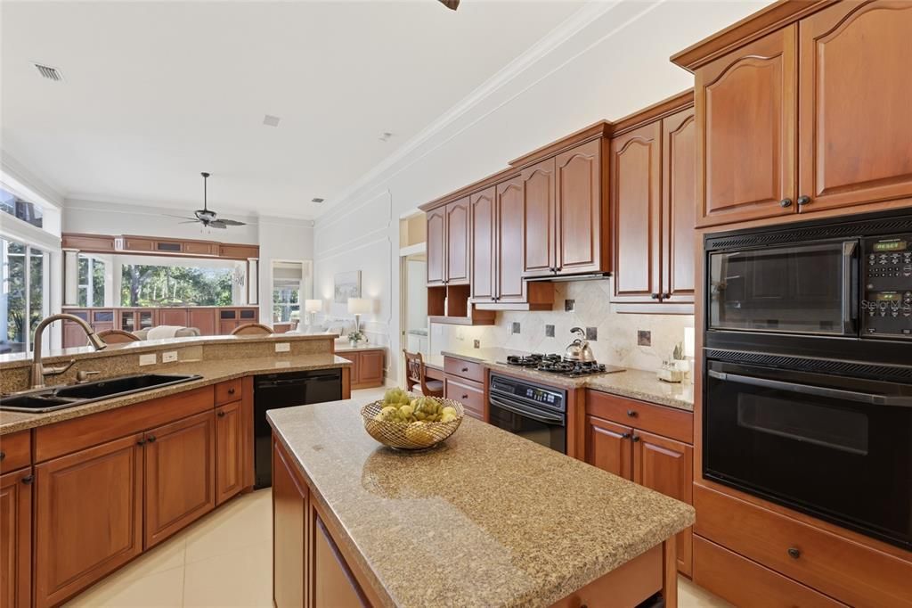 For Sale: $1,499,000 (3 beds, 3 baths, 3543 Square Feet)