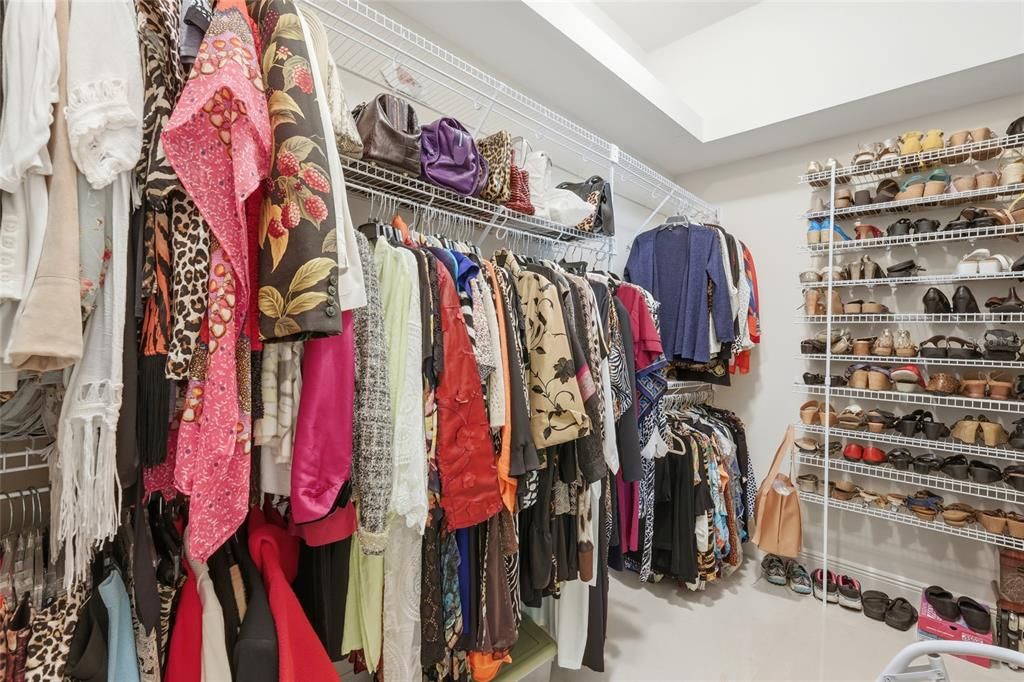 For Sale: $1,499,000 (3 beds, 3 baths, 3543 Square Feet)