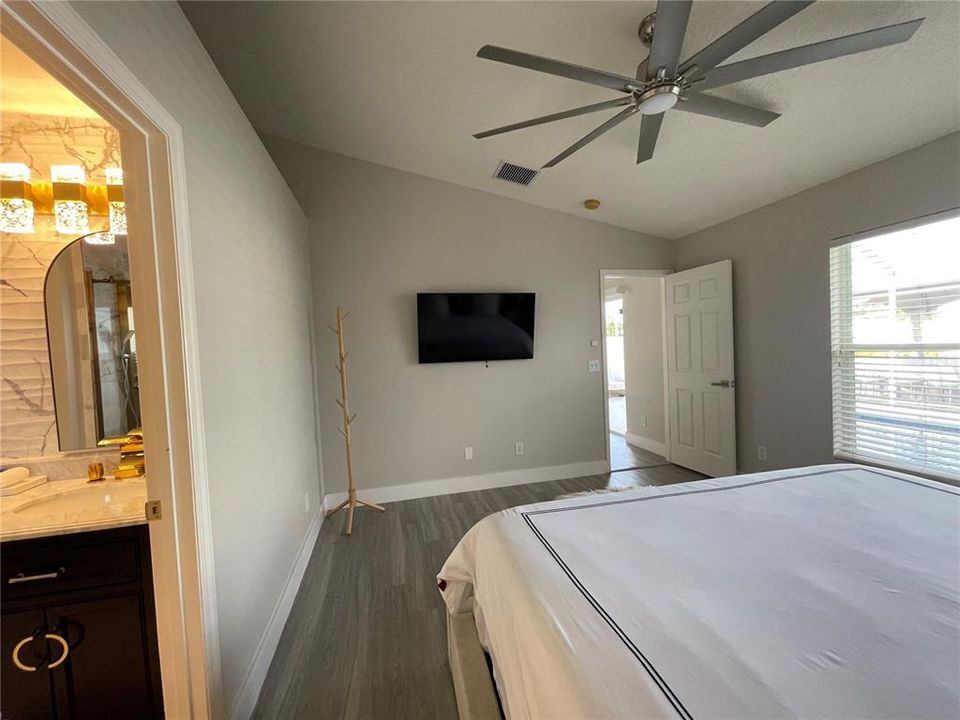 На продажу: $549,900 (3 спален, 2 ванн, 1503 Квадратных фут)