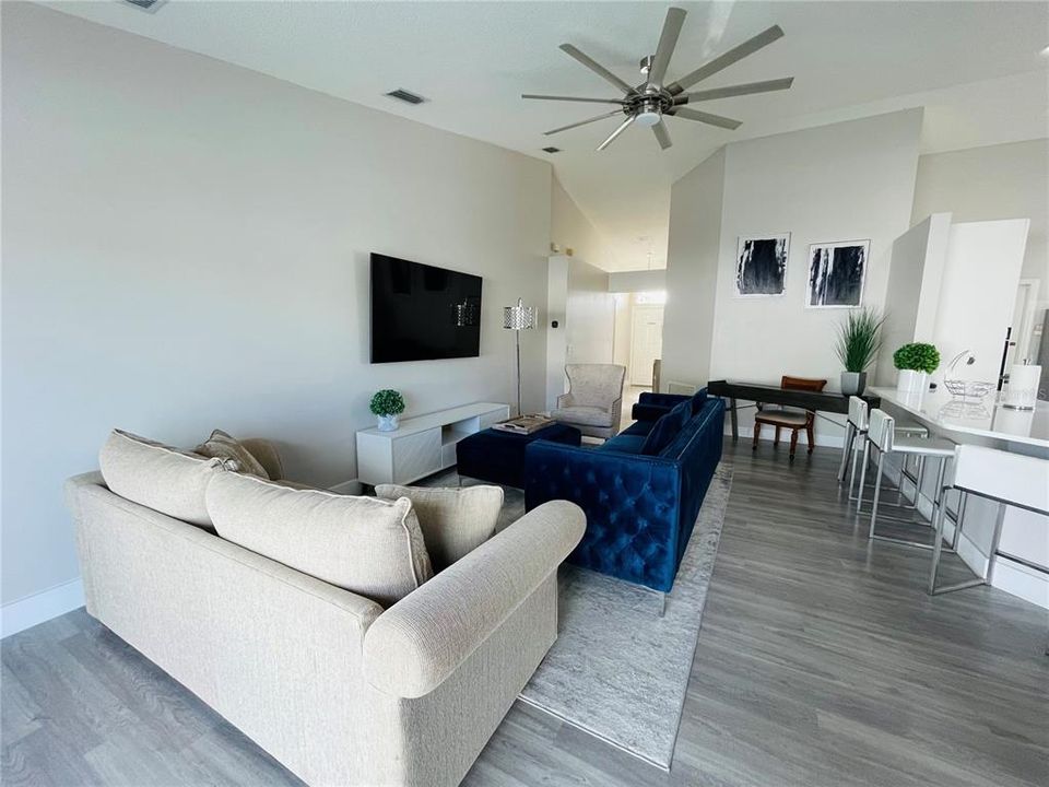 На продажу: $549,900 (3 спален, 2 ванн, 1503 Квадратных фут)