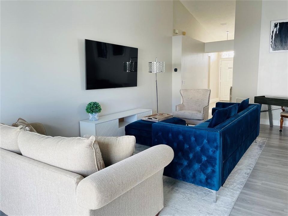 На продажу: $549,900 (3 спален, 2 ванн, 1503 Квадратных фут)