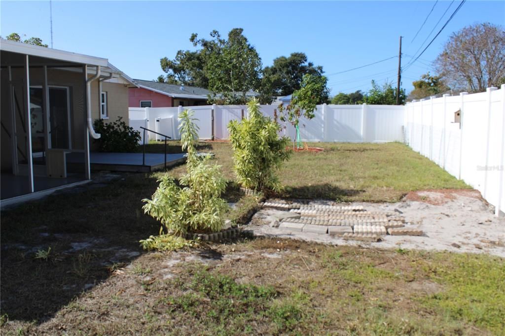 For Rent: $2,600 (4 beds, 2 baths, 1485 Square Feet)