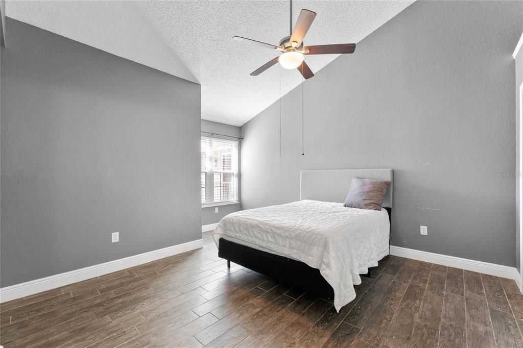 В аренду: $2,100 (2 спален, 2 ванн, 1138 Квадратных фут)