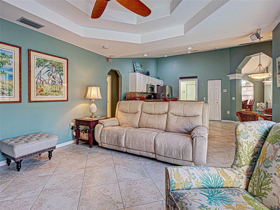 На продажу: $544,000 (3 спален, 2 ванн, 1902 Квадратных фут)