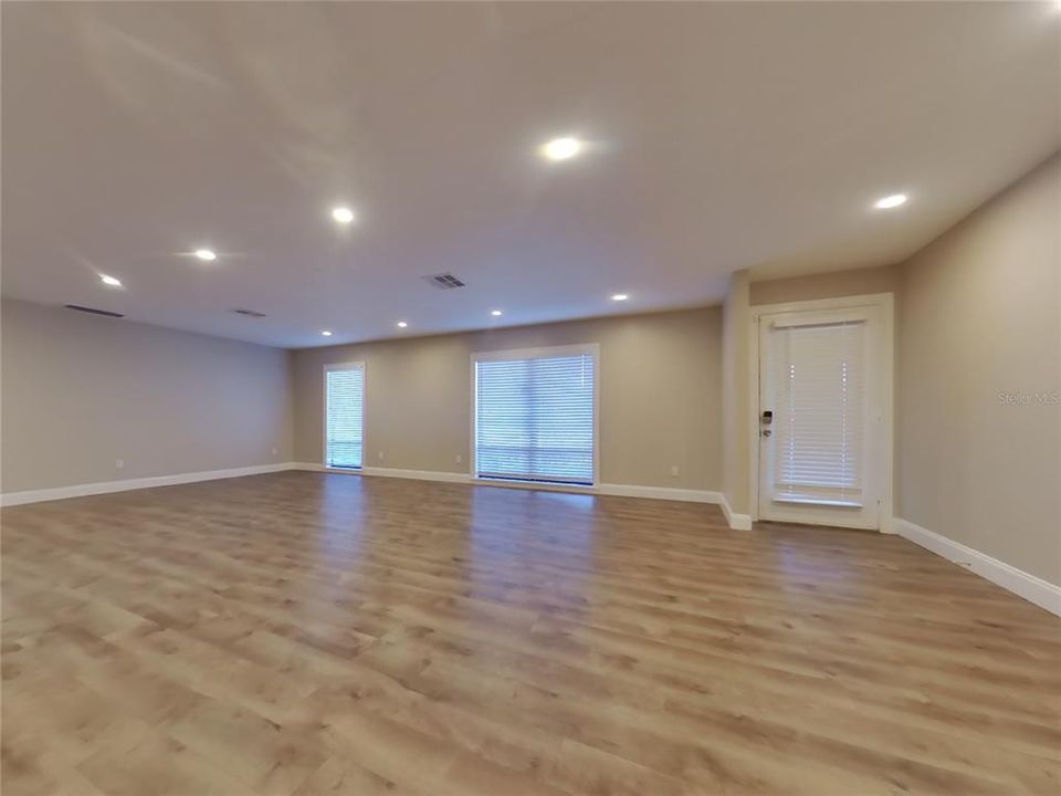 For Rent: $3,079 (4 beds, 4 baths, 2755 Square Feet)