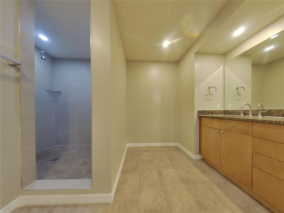 For Rent: $3,079 (4 beds, 4 baths, 2755 Square Feet)