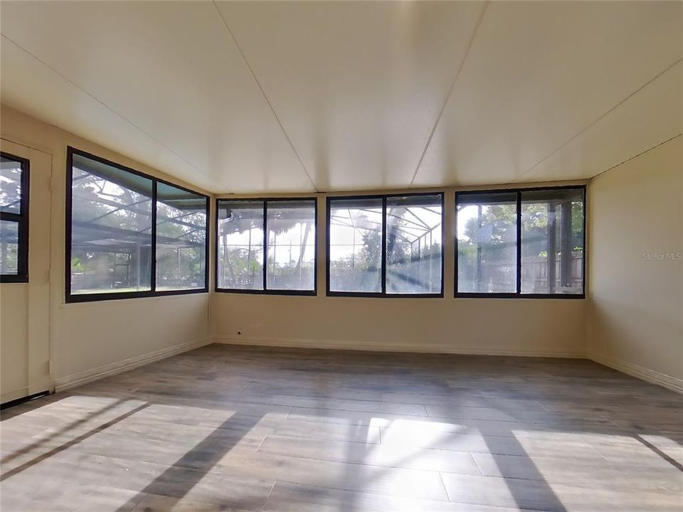 For Rent: $3,079 (4 beds, 4 baths, 2755 Square Feet)