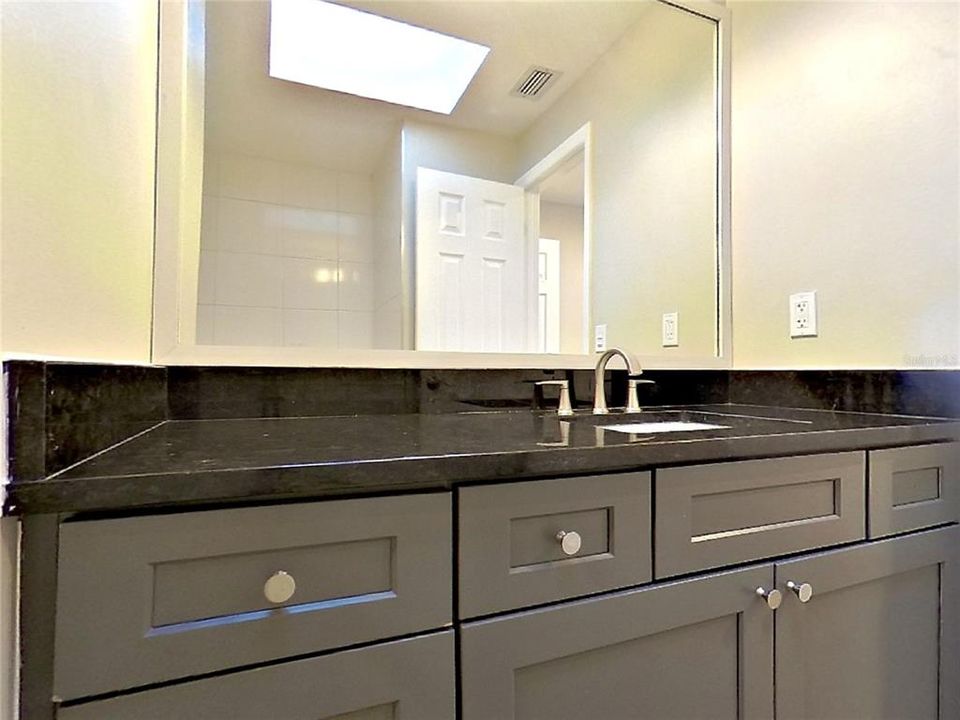 For Rent: $3,079 (4 beds, 4 baths, 2755 Square Feet)