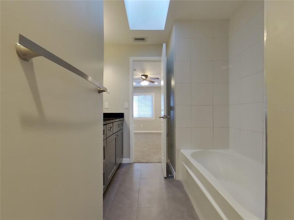 For Rent: $3,079 (4 beds, 4 baths, 2755 Square Feet)