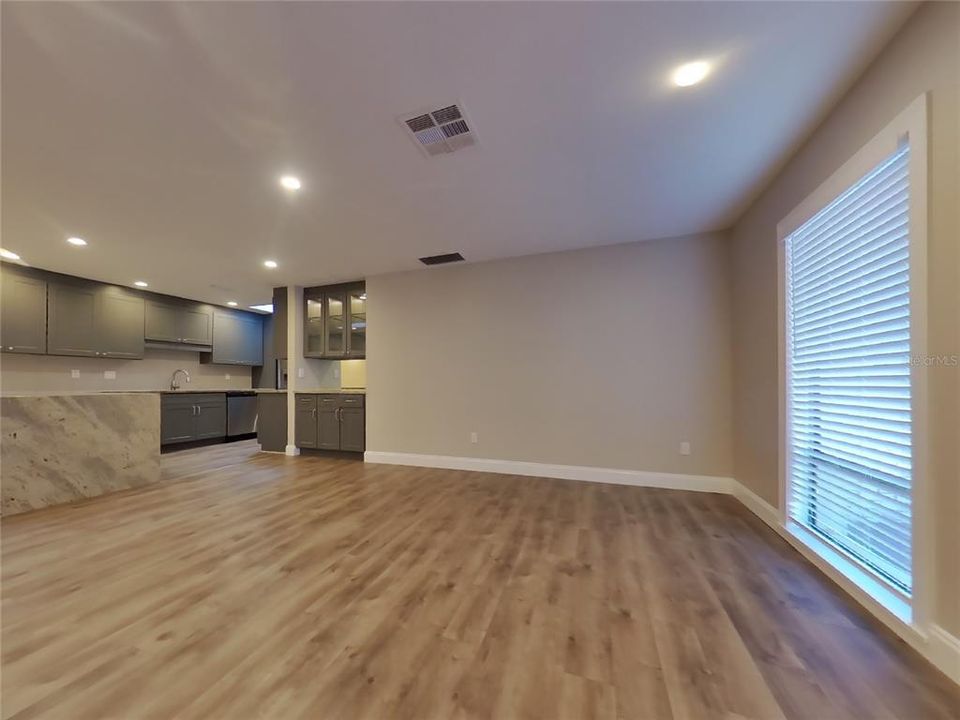 For Rent: $3,079 (4 beds, 4 baths, 2755 Square Feet)