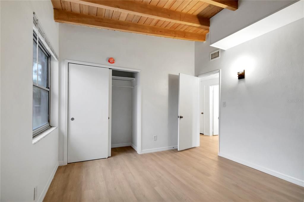 For Sale: $189,900 (3 beds, 1 baths, 1118 Square Feet)