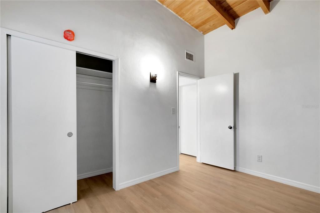 For Sale: $189,900 (3 beds, 1 baths, 1118 Square Feet)