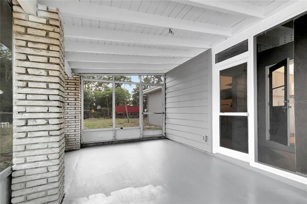 For Sale: $189,900 (3 beds, 1 baths, 1118 Square Feet)