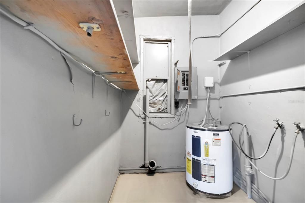 For Sale: $189,900 (3 beds, 1 baths, 1118 Square Feet)