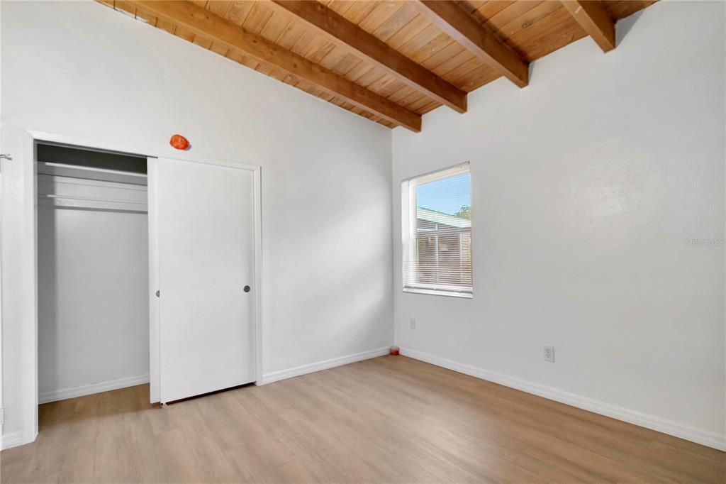 For Sale: $189,900 (3 beds, 1 baths, 1118 Square Feet)