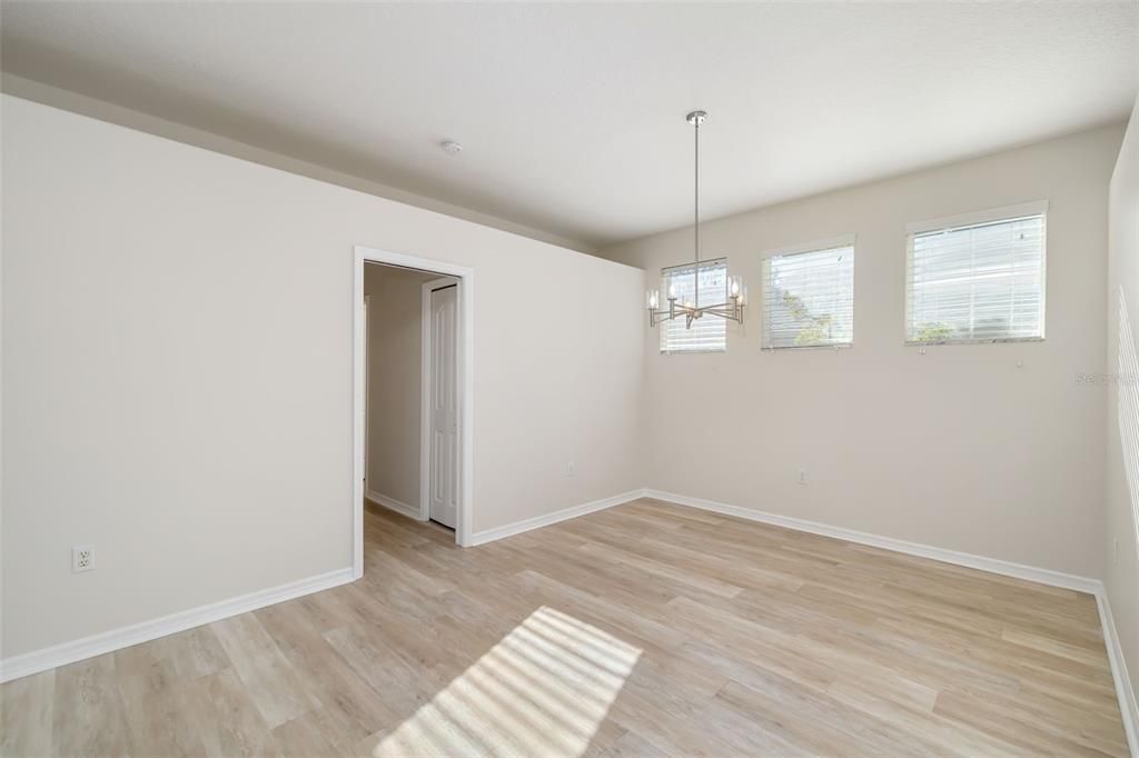 For Sale: $600,000 (4 beds, 2 baths, 2158 Square Feet)