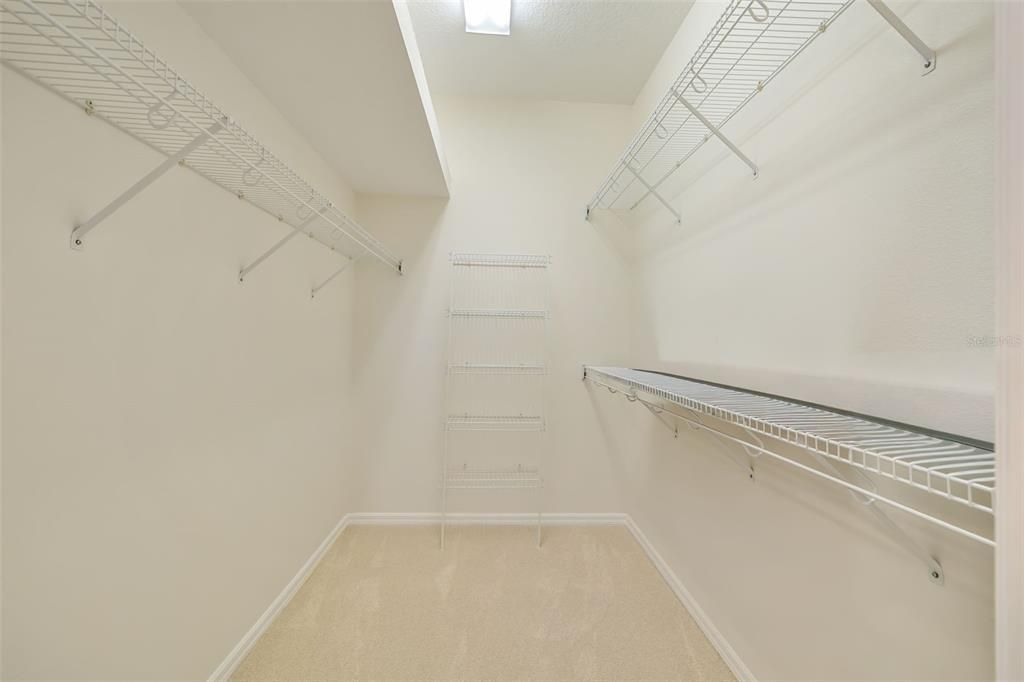 For Sale: $600,000 (4 beds, 2 baths, 2158 Square Feet)