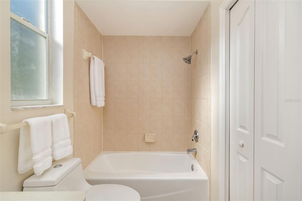 For Sale: $600,000 (4 beds, 2 baths, 2158 Square Feet)