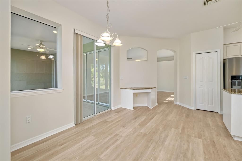 For Sale: $600,000 (4 beds, 2 baths, 2158 Square Feet)