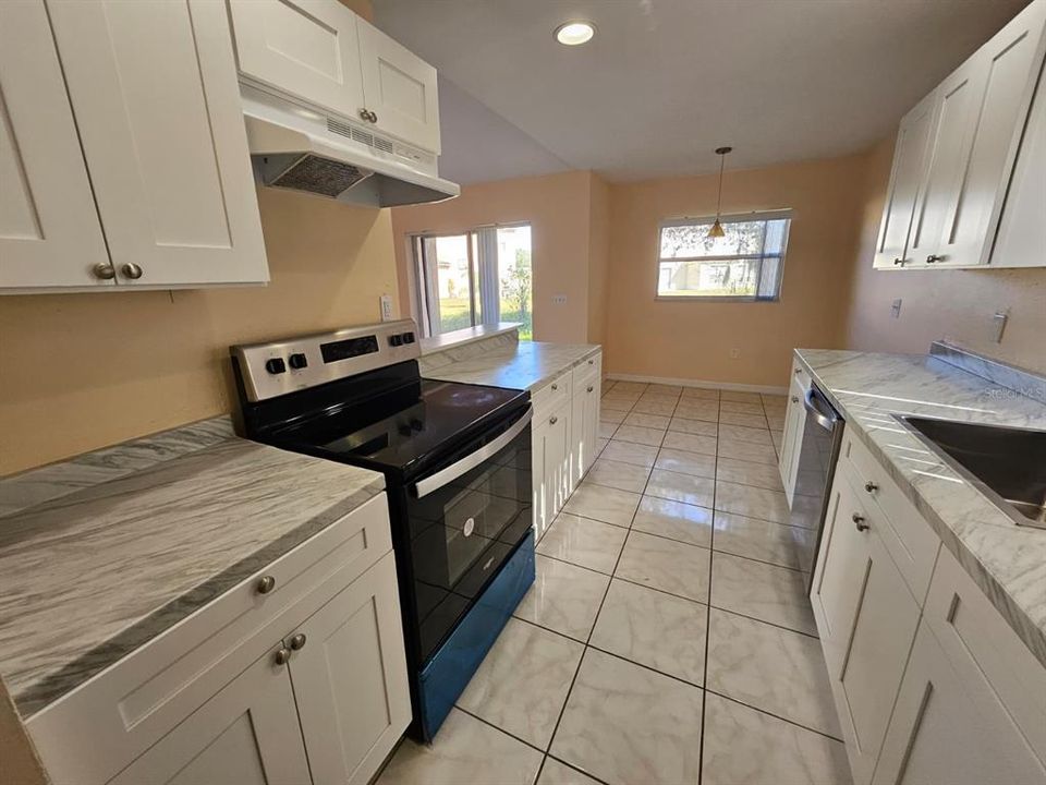 For Rent: $1,750 (3 beds, 2 baths, 1228 Square Feet)