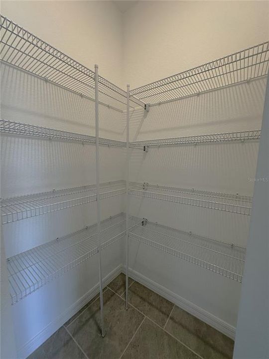 For Rent: $2,595 (4 beds, 2 baths, 1875 Square Feet)