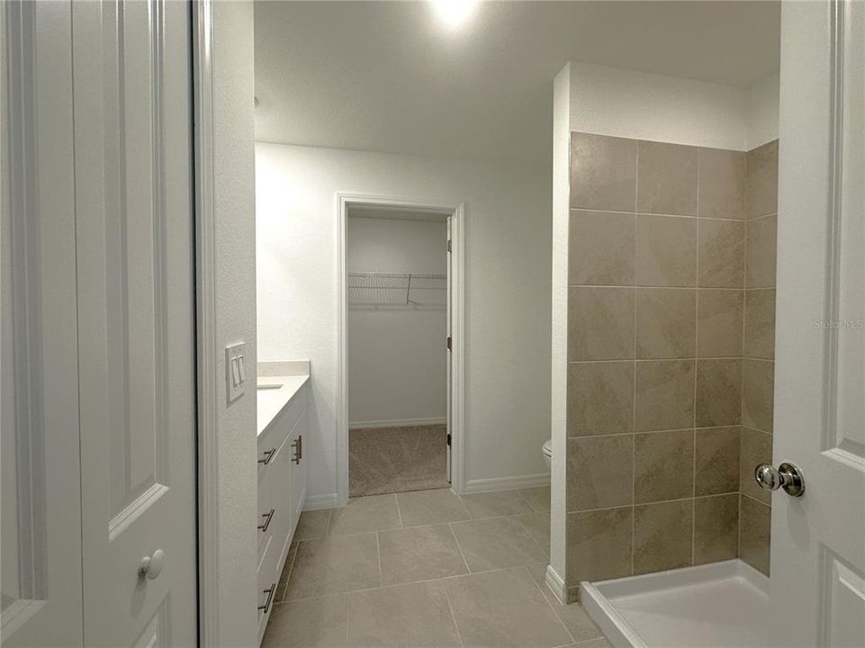 For Rent: $2,595 (4 beds, 2 baths, 1875 Square Feet)