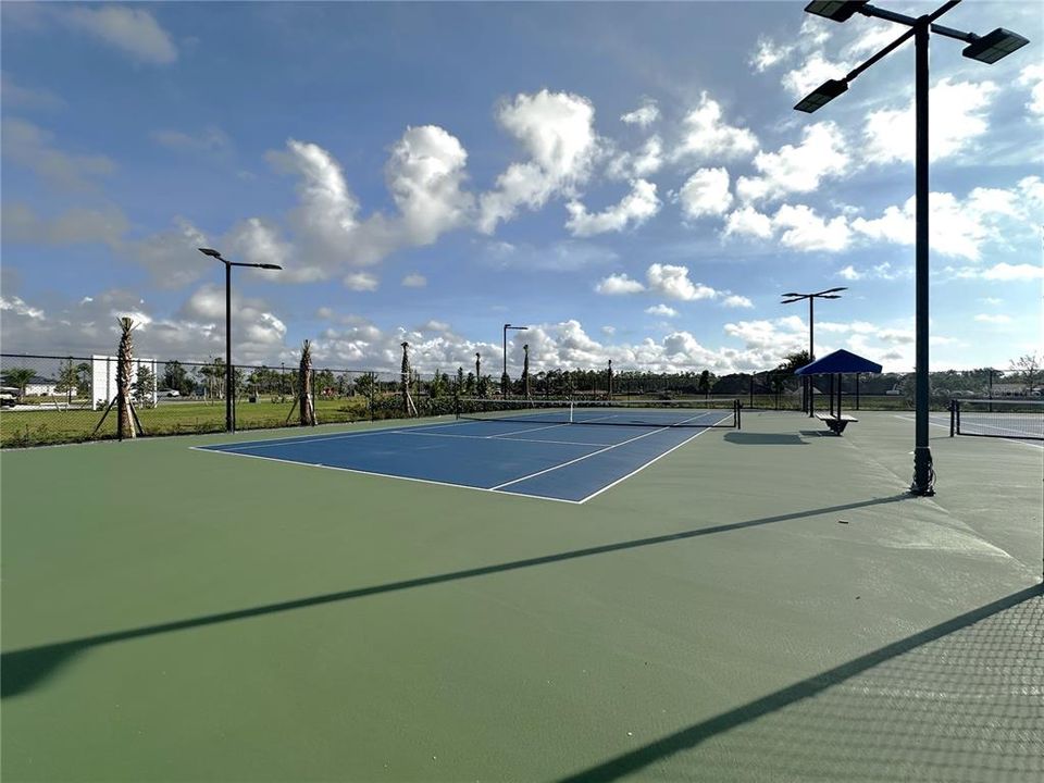 For Rent: $2,595 (4 beds, 2 baths, 1875 Square Feet)