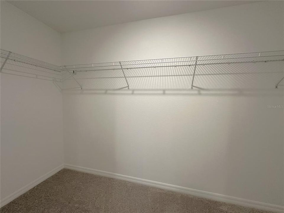 For Rent: $2,595 (4 beds, 2 baths, 1875 Square Feet)