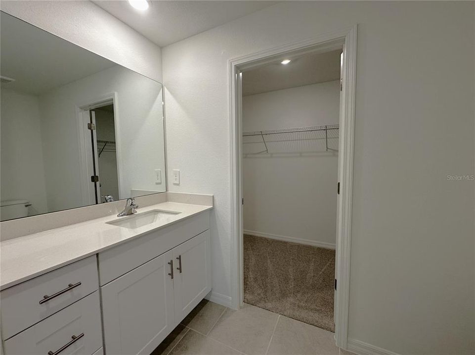 For Rent: $2,595 (4 beds, 2 baths, 1875 Square Feet)