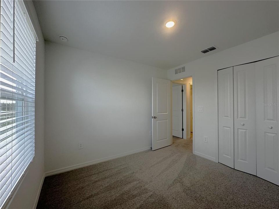 For Rent: $2,595 (4 beds, 2 baths, 1875 Square Feet)