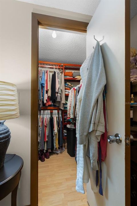 For Sale: $189,900 (2 beds, 2 baths, 980 Square Feet)