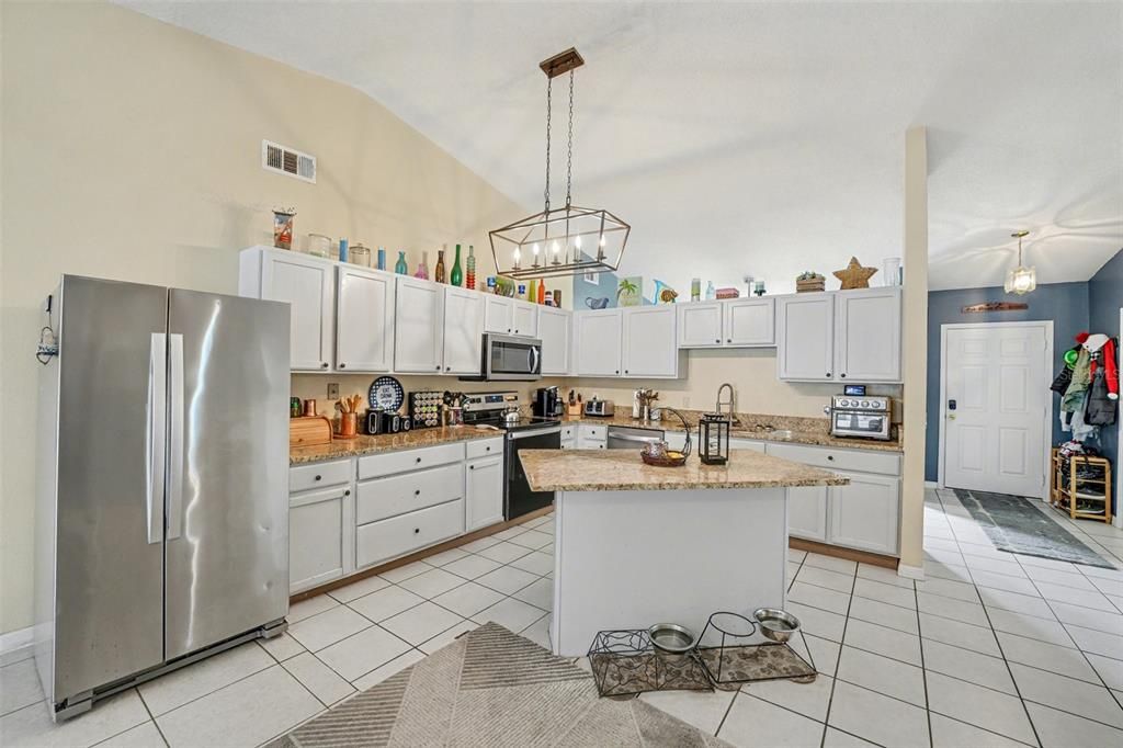 待售: $355,000 (4 贝兹, 2 浴室, 1772 平方英尺)