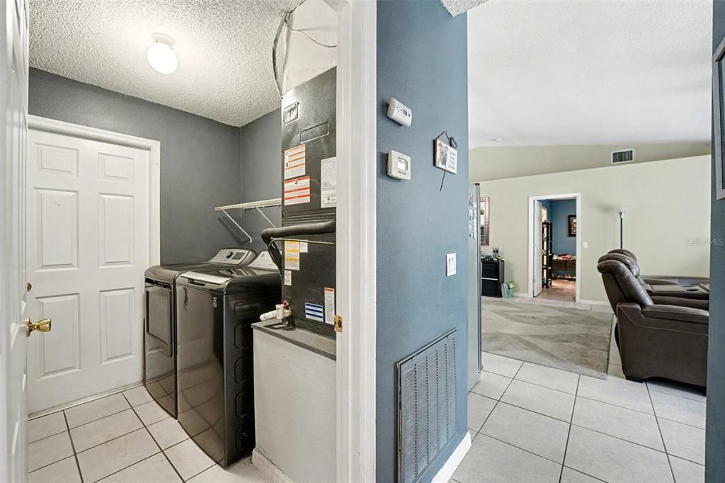 待售: $355,000 (4 贝兹, 2 浴室, 1772 平方英尺)