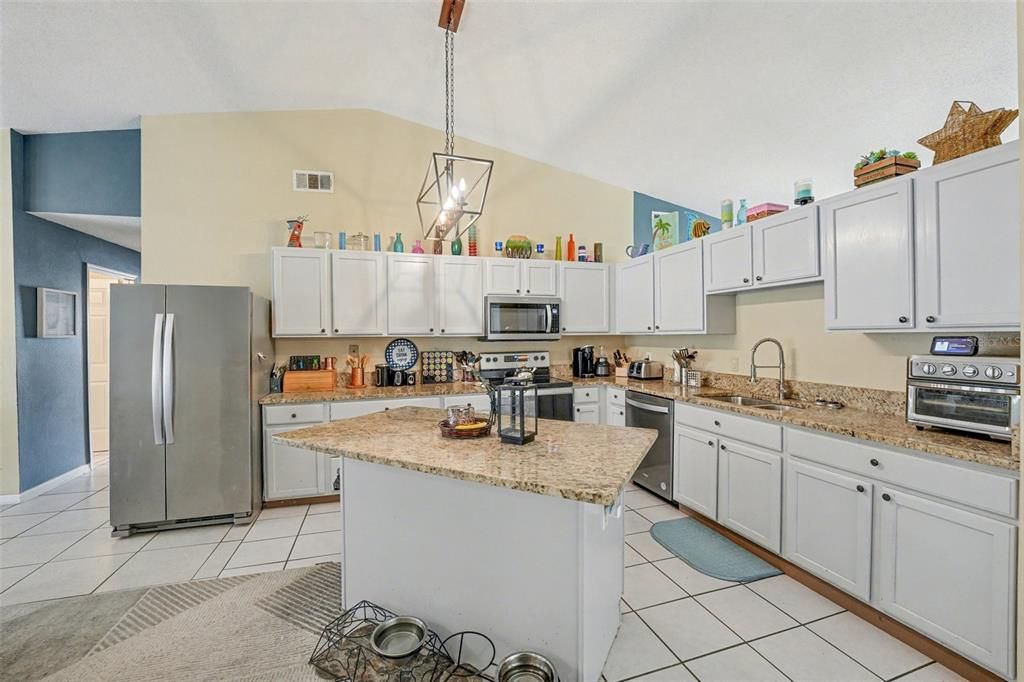 待售: $355,000 (4 贝兹, 2 浴室, 1772 平方英尺)