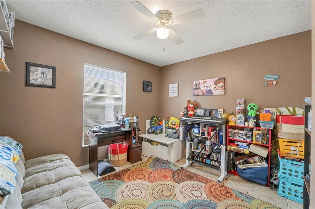 待售: $355,000 (4 贝兹, 2 浴室, 1772 平方英尺)