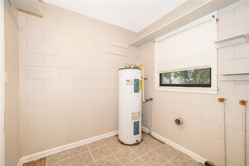 En Venta: $245,000 (3 camas, 2 baños, 1040 Pies cuadrados)