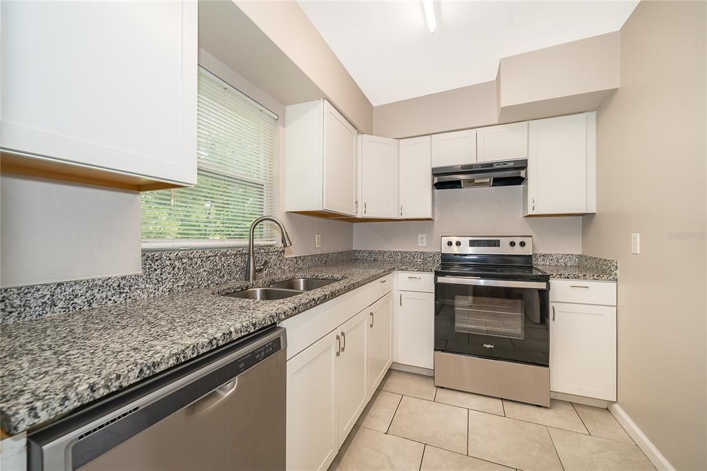 En Venta: $245,000 (3 camas, 2 baños, 1040 Pies cuadrados)