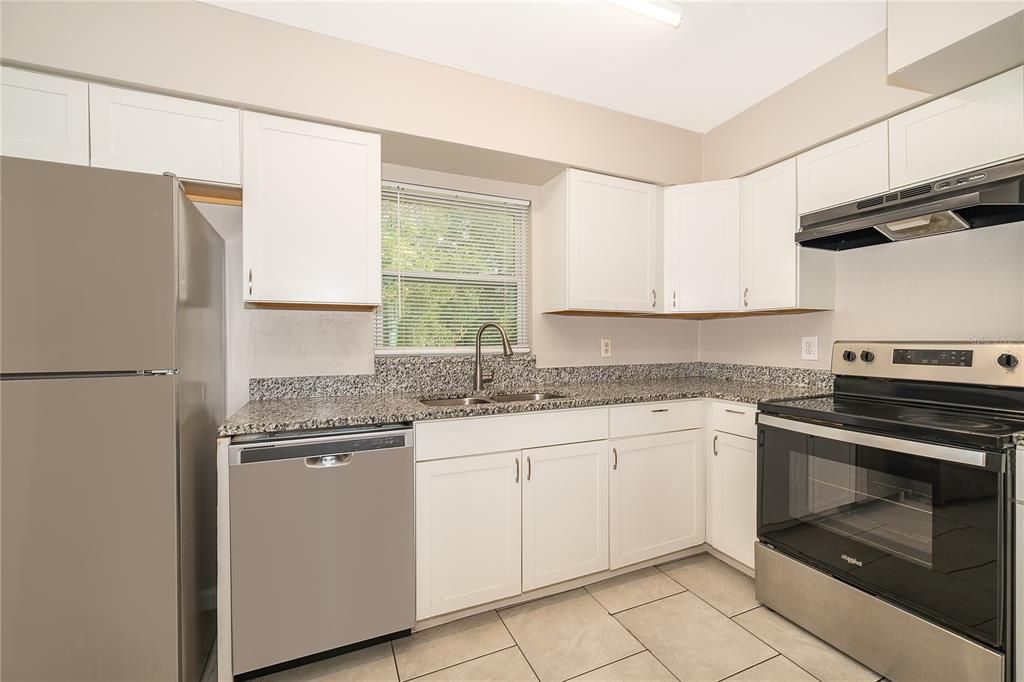 En Venta: $245,000 (3 camas, 2 baños, 1040 Pies cuadrados)