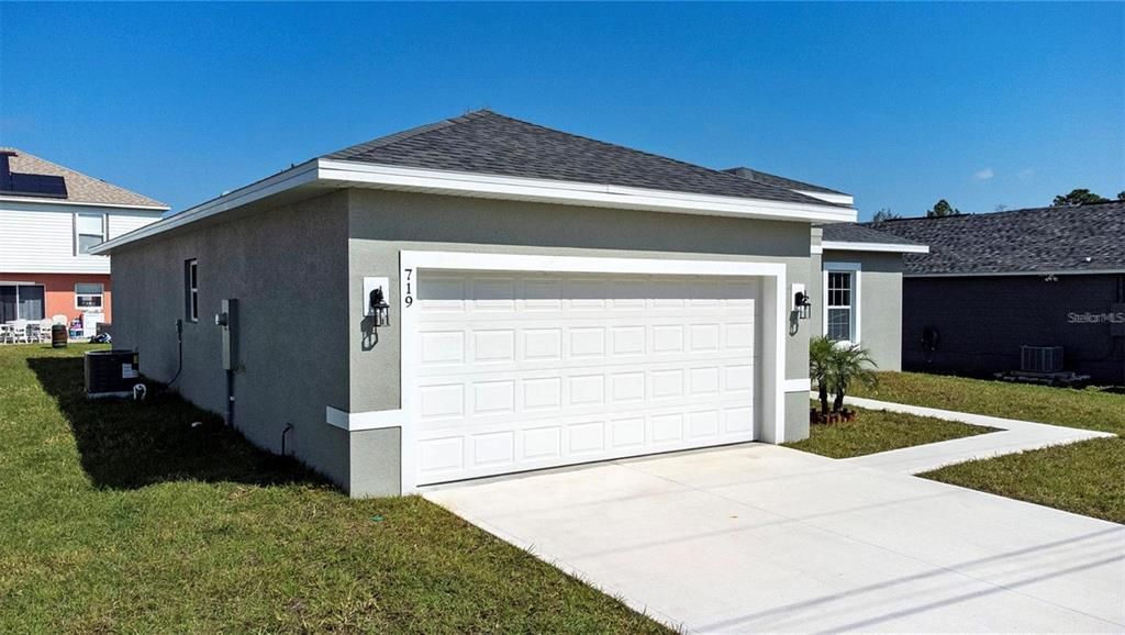 For Rent: $2,300 (4 beds, 2 baths, 1765 Square Feet)