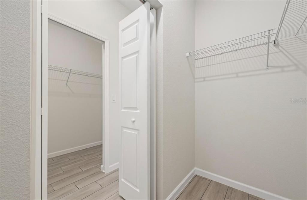 For Rent: $2,300 (4 beds, 2 baths, 1765 Square Feet)