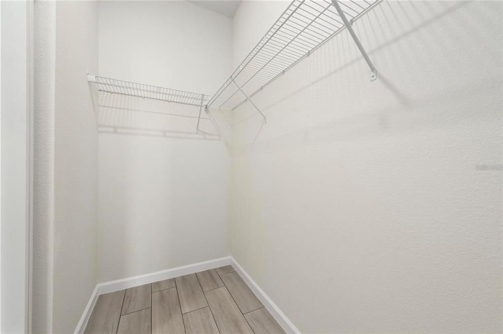 For Rent: $2,300 (4 beds, 2 baths, 1765 Square Feet)