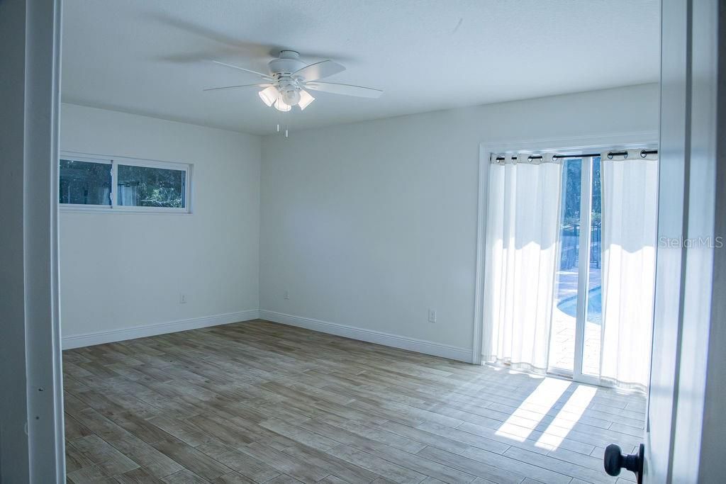 En Venta: $530,000 (4 camas, 3 baños, 2671 Pies cuadrados)