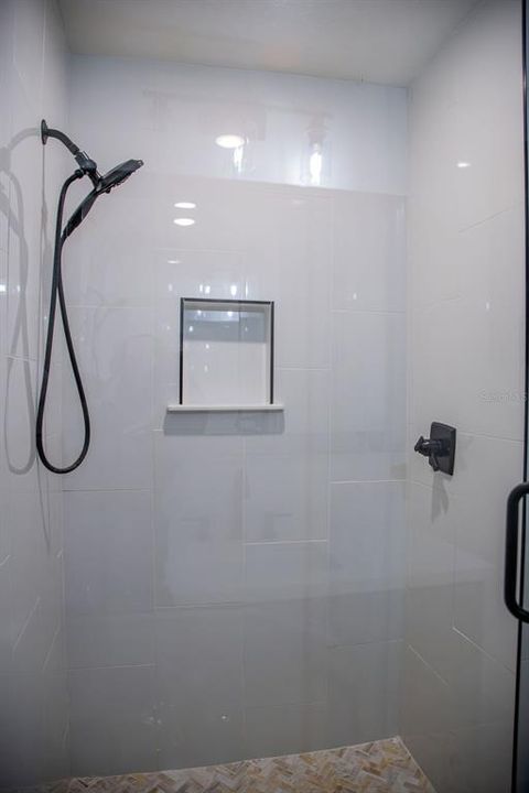 En Venta: $530,000 (4 camas, 3 baños, 2671 Pies cuadrados)