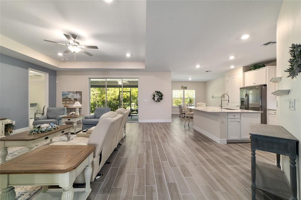 На продажу: $508,750 (4 спален, 2 ванн, 2292 Квадратных фут)