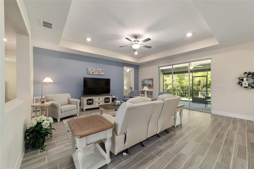 На продажу: $508,750 (4 спален, 2 ванн, 2292 Квадратных фут)