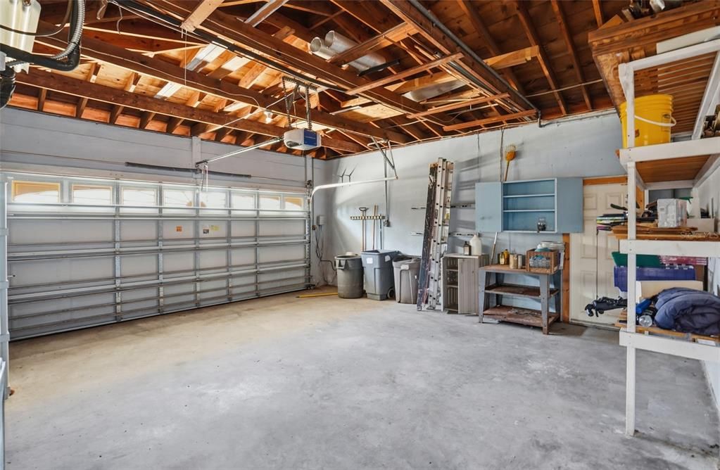 For Sale: $350,000 (4 beds, 2 baths, 2136 Square Feet)