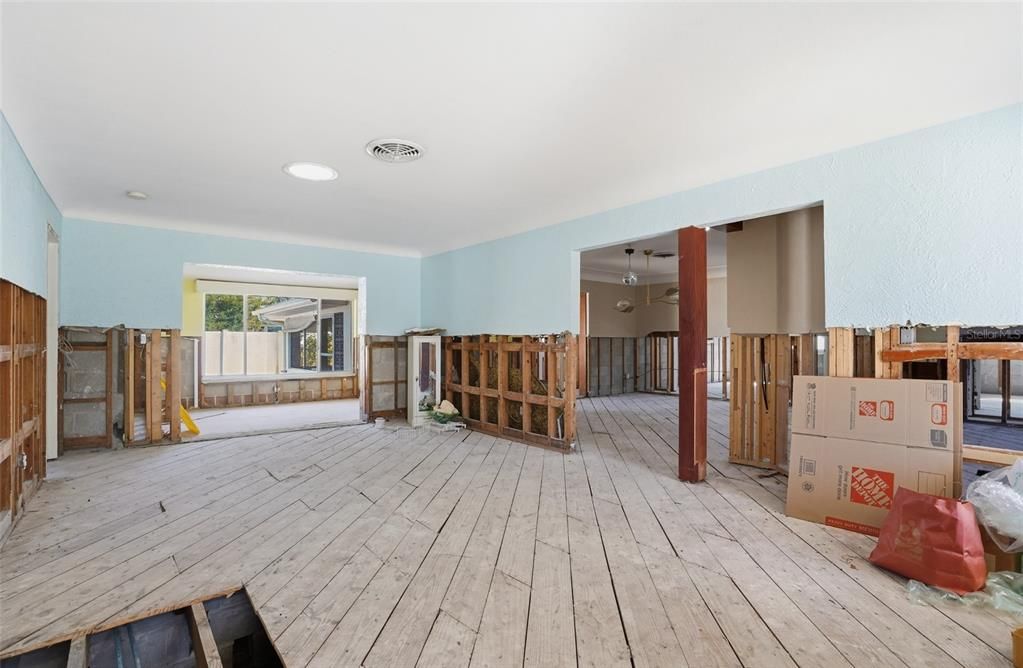 For Sale: $350,000 (4 beds, 2 baths, 2136 Square Feet)