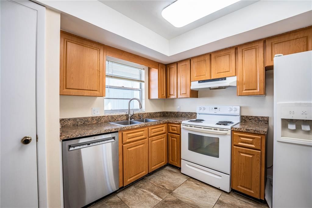 待售: $149,900 (2 贝兹, 2 浴室, 1192 平方英尺)