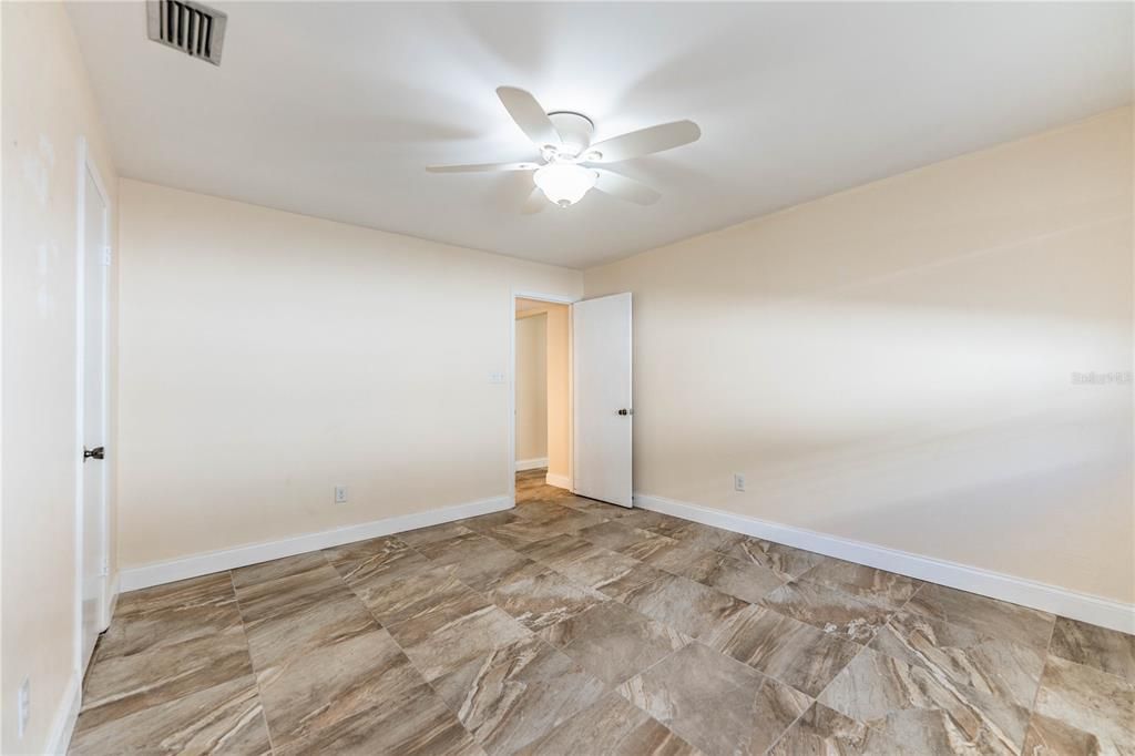 待售: $149,900 (2 贝兹, 2 浴室, 1192 平方英尺)