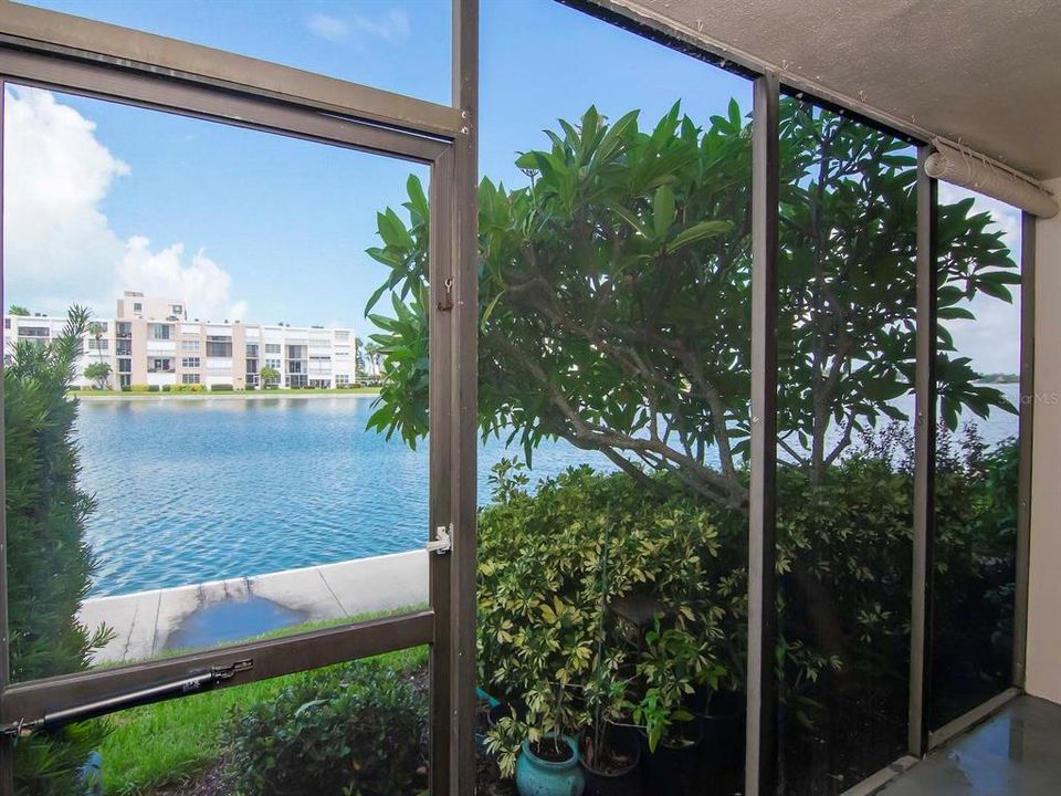 В аренду: $1,675 (0 спален, 1 ванн, 540 Квадратных фут)